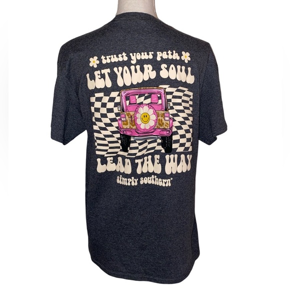 Simply Southern Ladies Tee Gray and Pink Size Medium - Picture 2 of 14